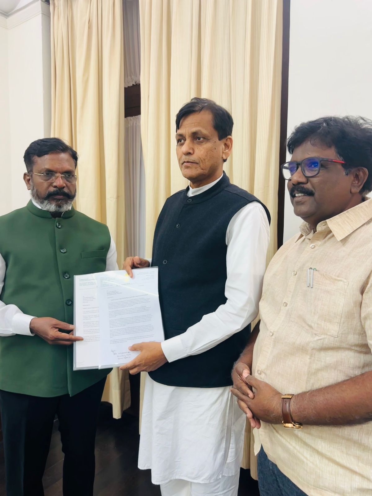 தமிழ்நாட்டில் பெஞ்சல் புயல், மழை ஏற்படுத்திய சேதம் குறித்து விவாதிக்க அவையின் பிற அலுவல்களை ஒத்திவைக்க வேண்டும்: மக்களவையில் திருமாவளவன் நோட்டீஸ்